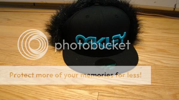 Oakleyhat.jpg