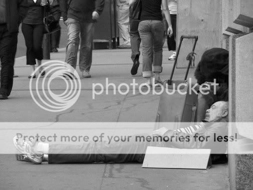 homelessmanblackandwhite500.jpg